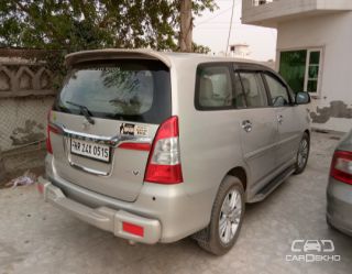 2013 Toyota Innova 2.5 VX (Diesel) 7 Seater BS IV 2013 Toyota Innova 2.5 VX (Diesel) 7 Seater BS IV