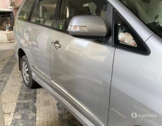 Toyota Innova 2.5 VX (Diesel) 8 Seater BS IV Toyota Innova 2.5 VX (Diesel) 8 Seater BS IV