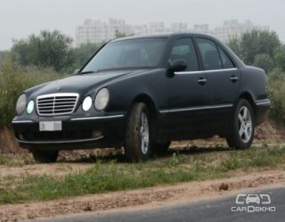 2000 Mercedes-Benz E-Class 230 E AT 2000 Mercedes-Benz E-Class 230 E AT