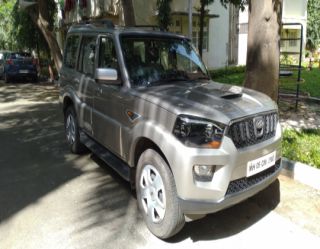 2015 Mahindra Scorpio S6 Plus 8 Seater 2015 Mahindra Scorpio S6 Plus 8 Seater