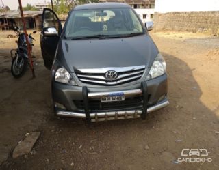 2011 Toyota Innova 2.5 V Diesel 7-seater 2011 Toyota Innova 2.5 V Diesel 7-seater