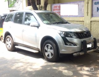 2017 Mahindra XUV500 W6 2WD 2017 Mahindra XUV500 W6 2WD