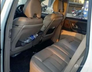 Mahindra XUV500 W10 2WD Mahindra XUV500 W10 2WD