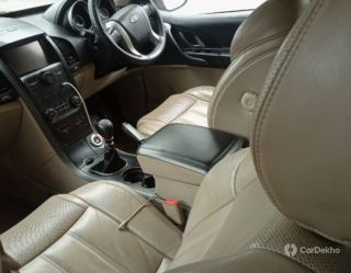 Mahindra XUV500 W10 AWD Mahindra XUV500 W10 AWD