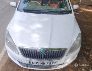 Skoda Rapid 1.6 TDI Elegance Skoda Rapid 1.6 TDI Elegance
