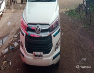 Toyota Innova Crysta 2.7 VX MT BSIV Toyota Innova Crysta 2.7 VX MT BSIV