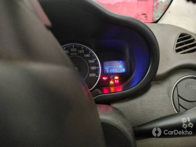 https://stimg2.cardekho.com/images/usedcarimages/large/1-2023/3566745/IMG20221218140318.jpg?imwidth=6402