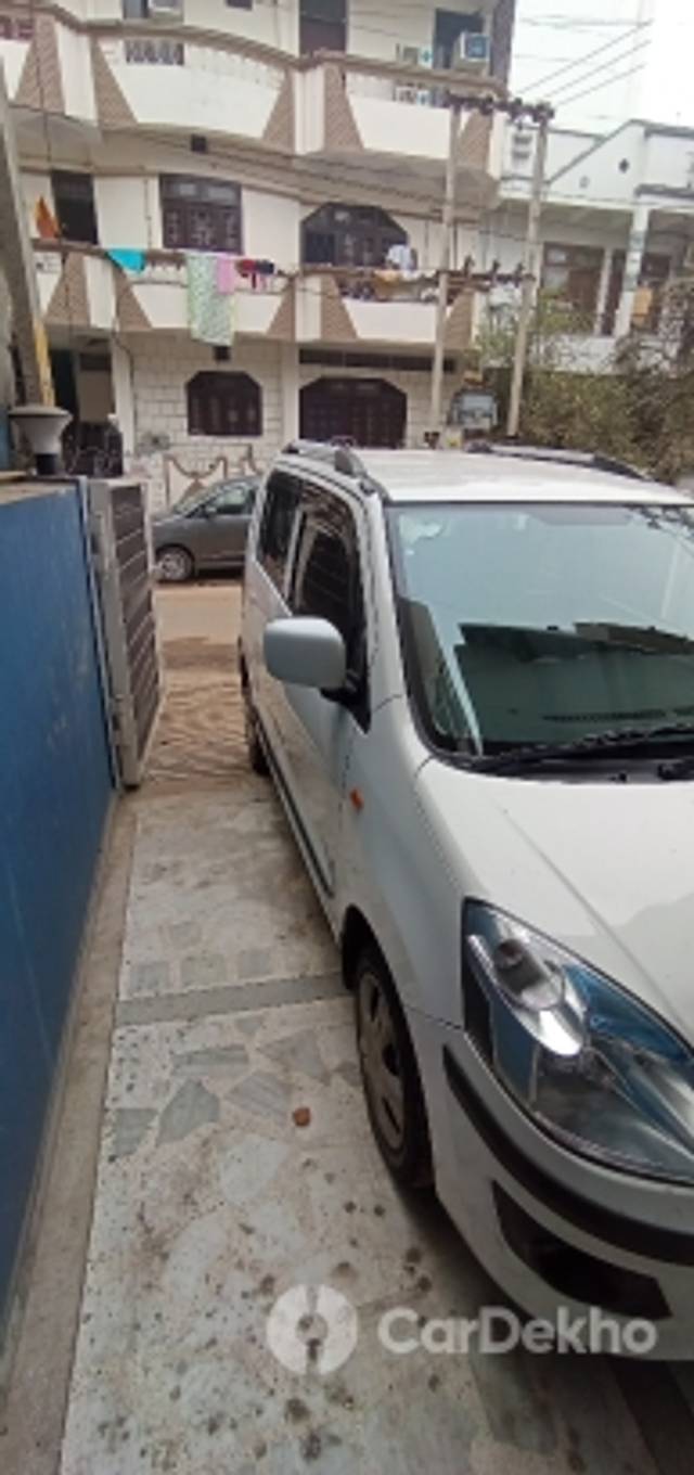 https://stimg2.cardekho.com/images/usedcarimages/large/1-2023/3567599/IMG_20230103_104553.jpg?imwidth=6402