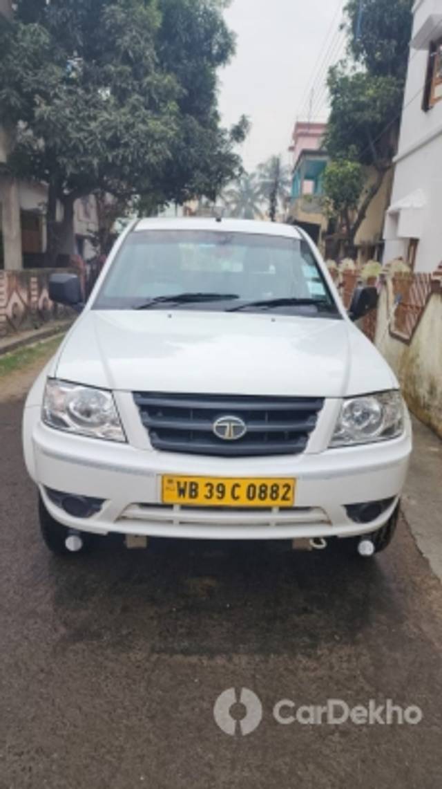 https://stimg2.cardekho.com/images/usedcarimages/large/1-2023/3568290/1000052352.jpg?imwidth=6401