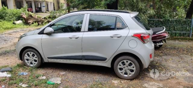 https://stimg2.cardekho.com/images/usedcarimages/large/1-2023/3569559/IMG_20220919_132454.jpg?imwidth=6400