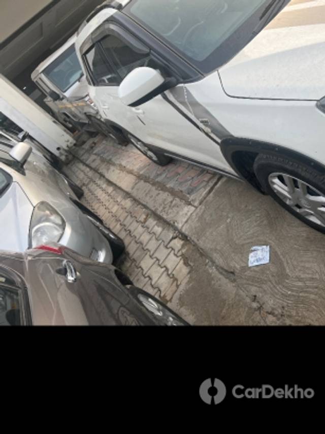 https://stimg2.cardekho.com/images/usedcarimages/large/1-2023/3569585/image.jpg?imwidth=6400