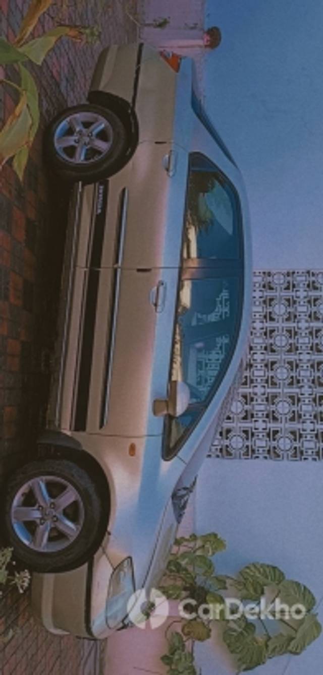 https://stimg2.cardekho.com/images/usedcarimages/large/1-2023/3569594/Snapchat-10673518393.jpg?imwidth=6400