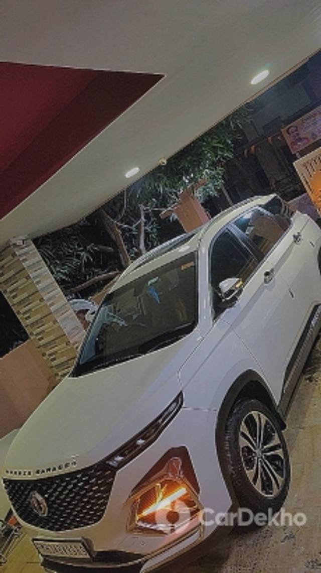 https://stimg2.cardekho.com/images/usedcarimages/large/1-2023/3570561/IMG_20221021_214220_147.jpg?imwidth=6400