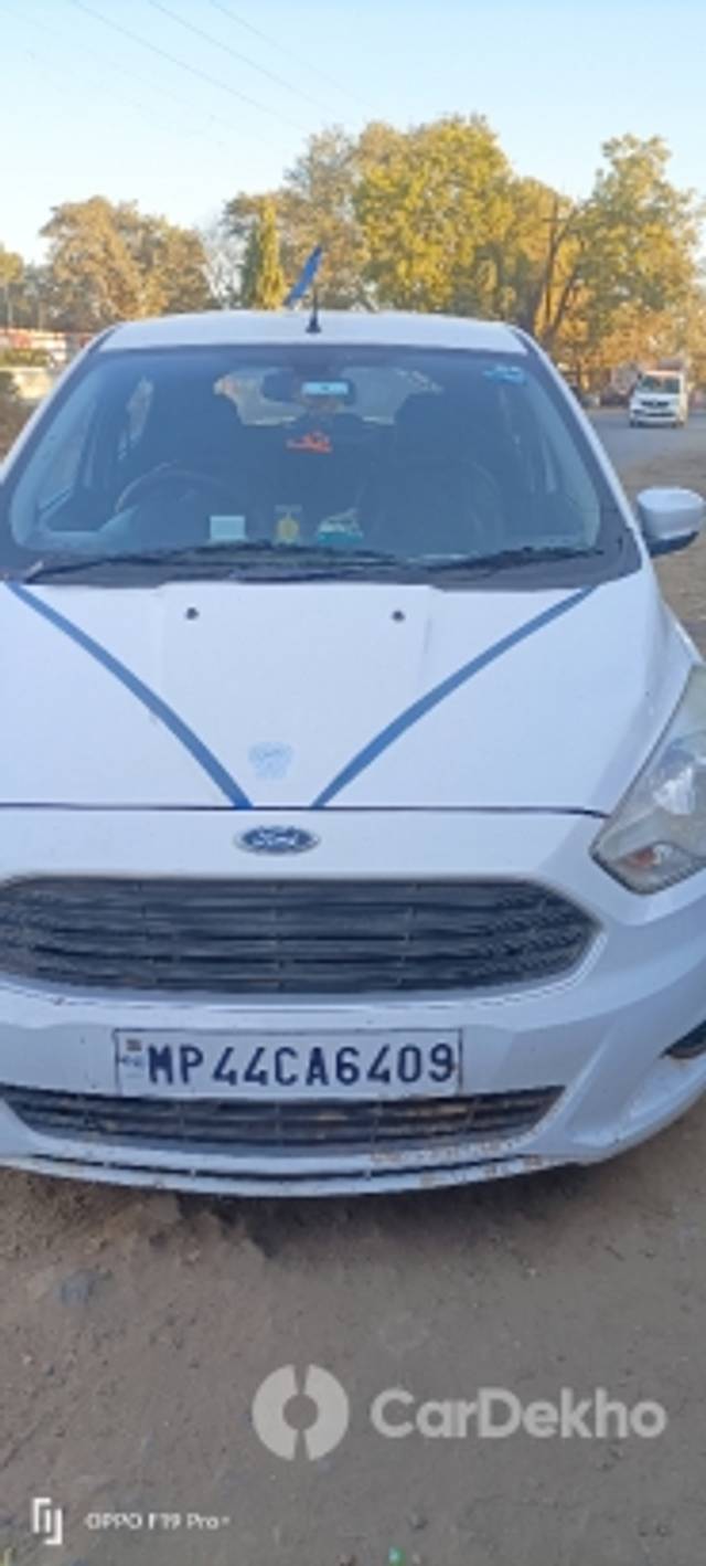 https://stimg2.cardekho.com/images/usedcarimages/large/1-2023/3571278/IMG20230105170643.jpg?imwidth=6401
