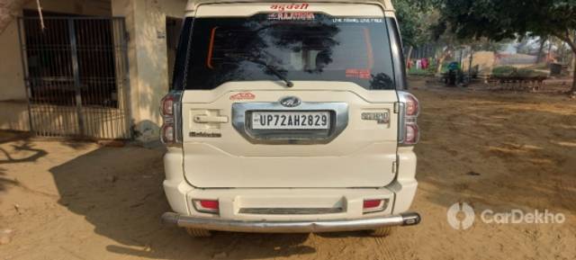 https://stimg2.cardekho.com/images/usedcarimages/large/1-2023/3572892/20221204_092617.jpg?imwidth=6400
