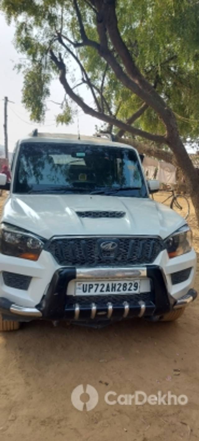 https://stimg2.cardekho.com/images/usedcarimages/large/1-2023/3572892/20221204_092700.jpg?imwidth=6402