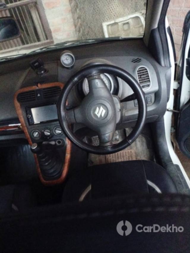 https://stimg2.cardekho.com/images/usedcarimages/large/1-2023/3572954/IMG-20221230-WA0005.jpg?imwidth=6400