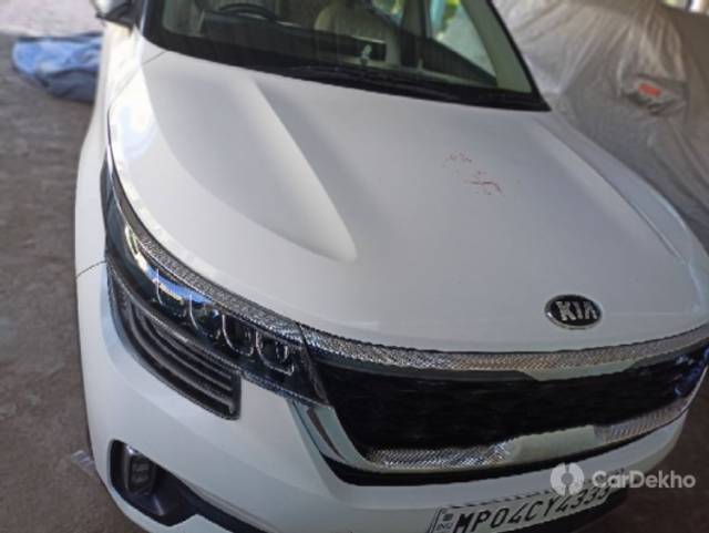 https://stimg2.cardekho.com/images/usedcarimages/large/1-2023/3573371/16732676094710.jpg?imwidth=6402
