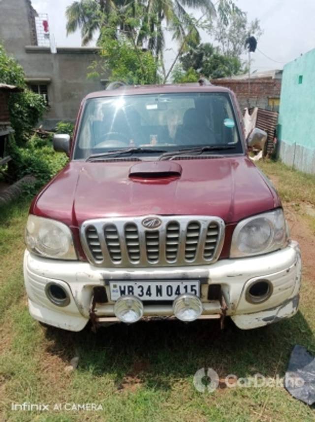 https://stimg2.cardekho.com/images/usedcarimages/large/1-2023/3574823/WhatsAppImage2022-12-17at7.06.20PM(1).jpg?imwidth=6402