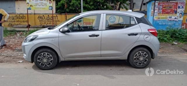 https://stimg2.cardekho.com/images/usedcarimages/large/1-2023/3575011/IMG-20220724-WA0025.jpg?imwidth=6400