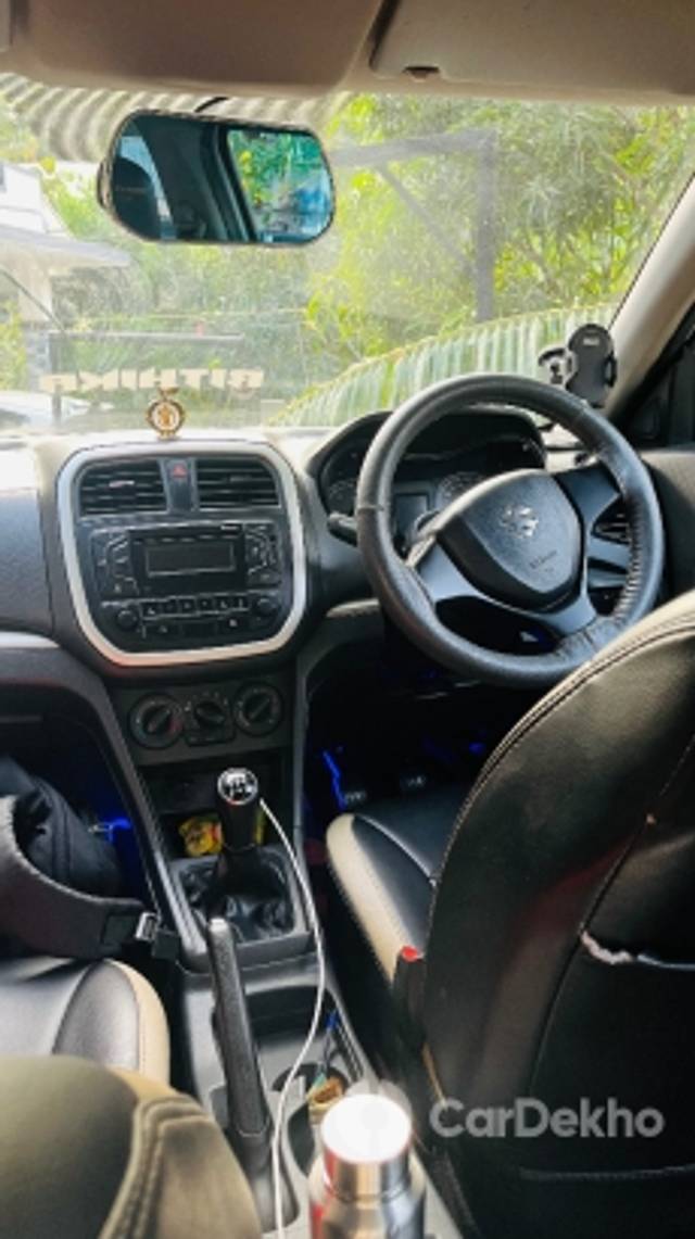 https://stimg2.cardekho.com/images/usedcarimages/large/1-2023/3575607/702127CF-D3D0-4850-A9FC-0180A7B1E6EE.jpg?imwidth=6400