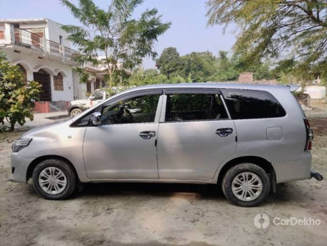 https://stimg2.cardekho.com/images/usedcarimages/large/1-2023/3577770/IMG_20221017_084613.jpg?imwidth=6401