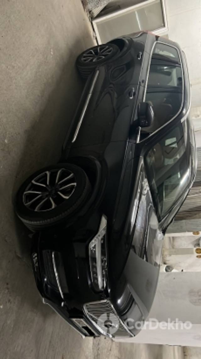 https://stimg2.cardekho.com/images/usedcarimages/large/1-2023/3578056/5E551E47-523C-42D5-ABED-C7BBD21CC26C.jpg?imwidth=6402