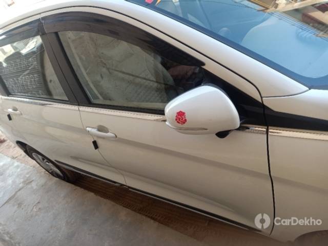 https://stimg2.cardekho.com/images/usedcarimages/large/1-2023/3580466/IMG20230114163918.jpg?imwidth=6401