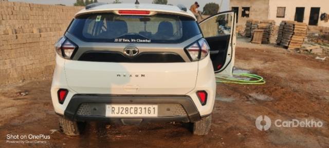 https://stimg2.cardekho.com/images/usedcarimages/large/1-2023/3580717/IMG_20221225_165648.jpg?imwidth=6401