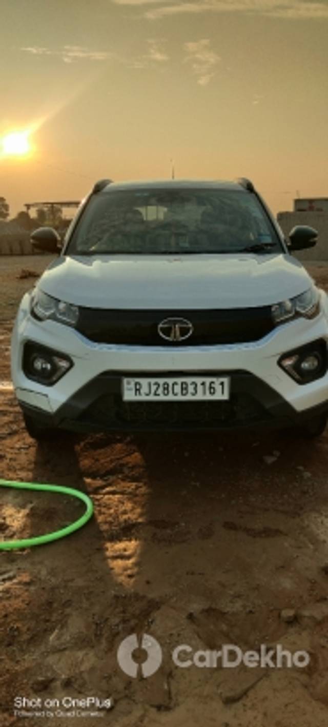 https://stimg2.cardekho.com/images/usedcarimages/large/1-2023/3580717/IMG_20221225_165731.jpg?imwidth=6402