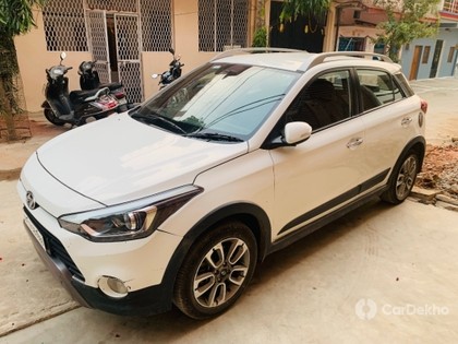 Second-hand 2016 Hyundai i20 Active 1.4 SX with AVN for sale in Satna