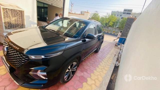 https://stimg2.cardekho.com/images/usedcarimages/large/1-2023/3581315/MGPHOTO3.jpg?imwidth=6402