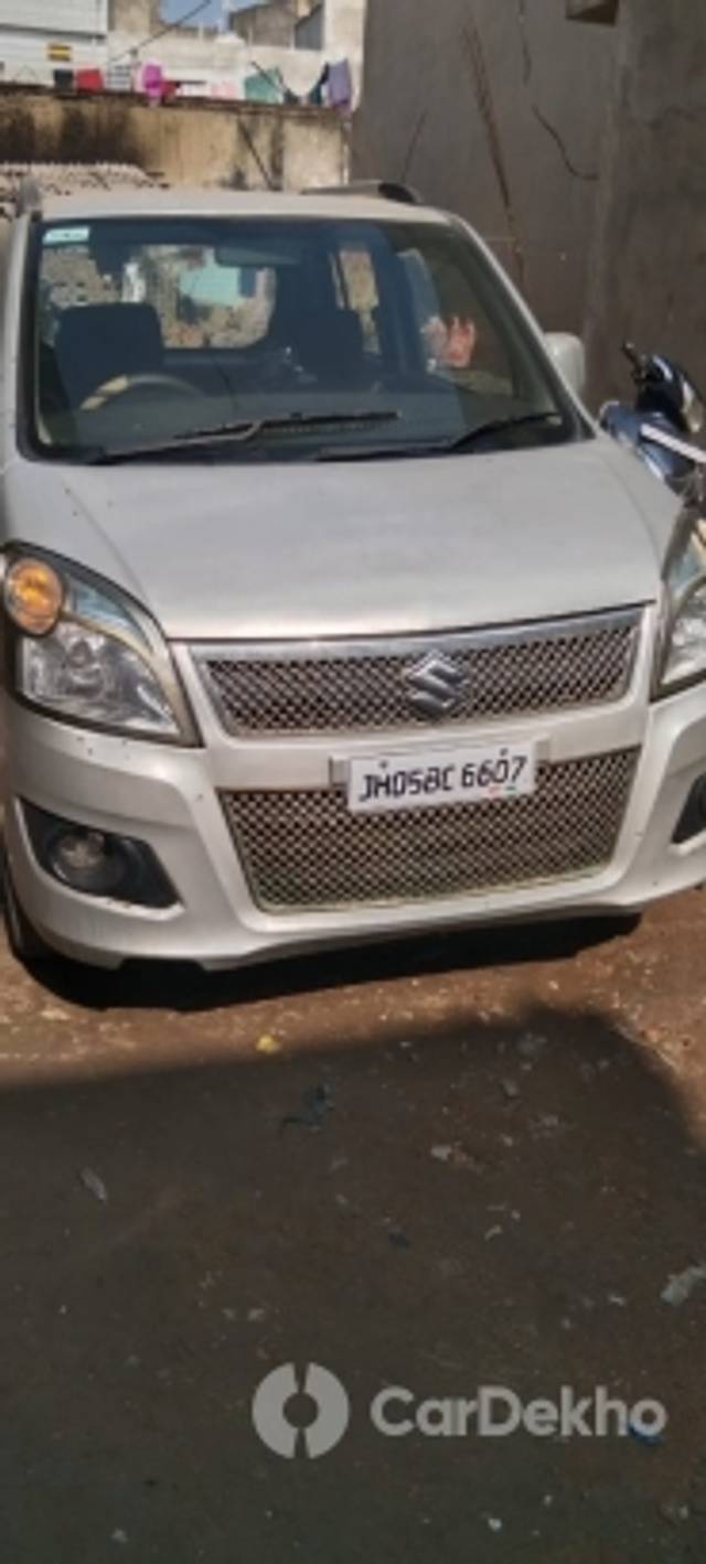 https://stimg2.cardekho.com/images/usedcarimages/large/1-2023/3581884/IMG-20221222-WA0007.jpg?imwidth=6401