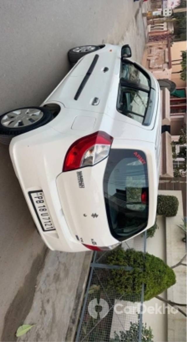 https://stimg2.cardekho.com/images/usedcarimages/large/1-2023/3582434/IMG-20230114-WA0103.jpg?imwidth=6401