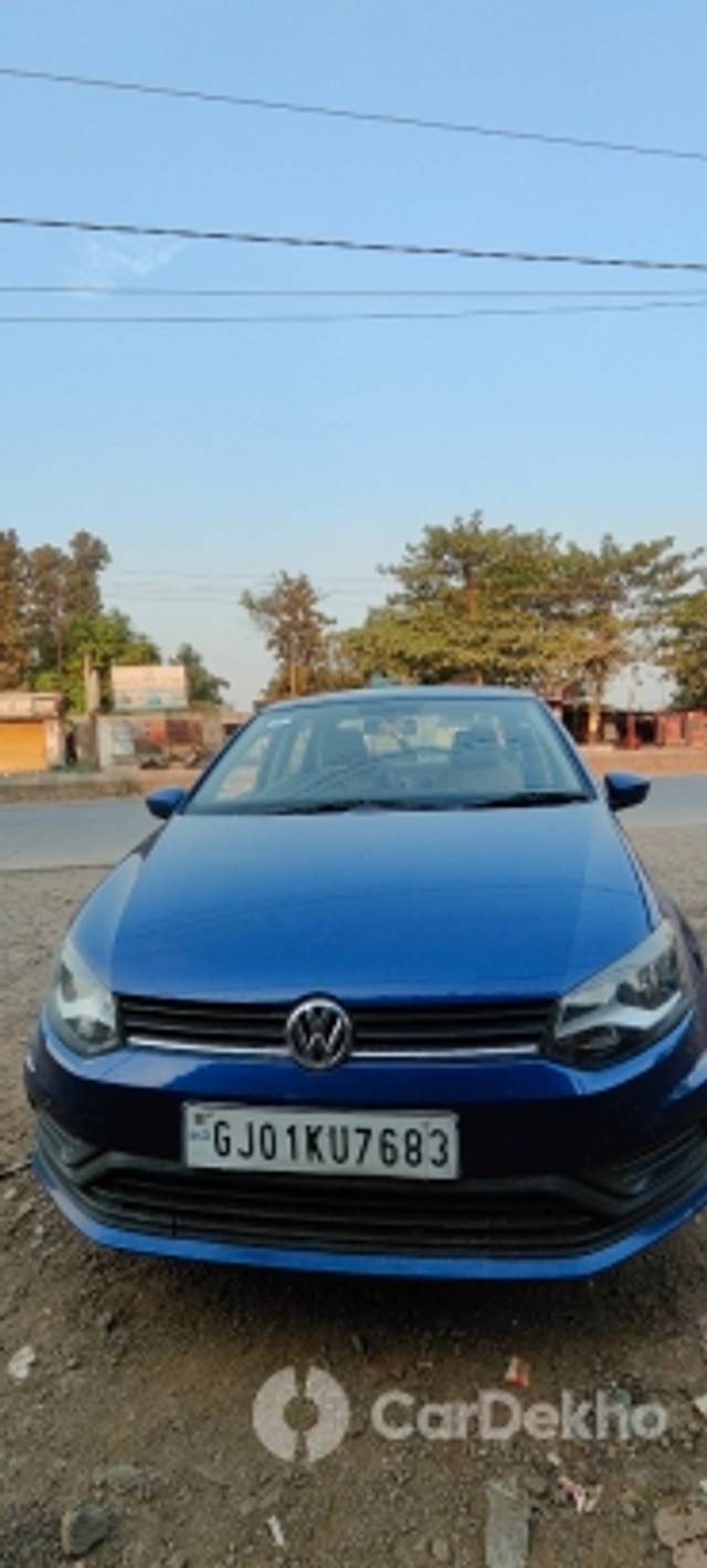 https://stimg2.cardekho.com/images/usedcarimages/large/1-2023/3582486/IMG20221216170605.jpg?imwidth=6402