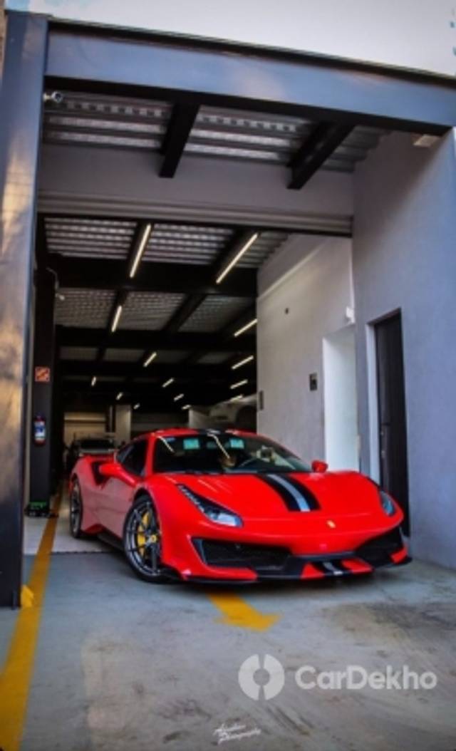 https://stimg2.cardekho.com/images/usedcarimages/large/1-2023/3584672/6d265c2a436ee2eddd7d6ba5eb0b6938.jpg?imwidth=6401