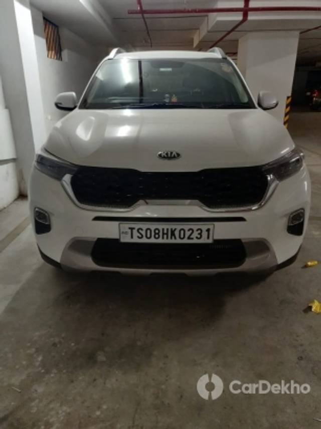 https://stimg2.cardekho.com/images/usedcarimages/large/1-2023/3584693/image_6483441.jpg?imwidth=6400