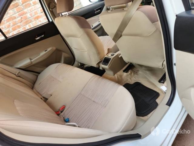 https://stimg2.cardekho.com/images/usedcarimages/large/1-2023/3585526/47BDDD5E-4810-496E-B8C5-DA9D4CE7B7DF.jpg?imwidth=6401