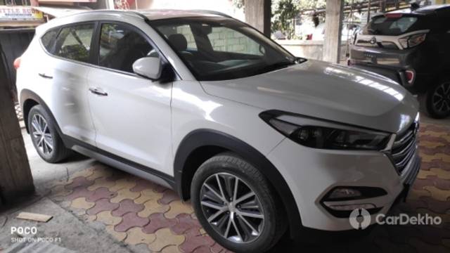 https://stimg2.cardekho.com/images/usedcarimages/large/1-2023/3585657/88C9E9A0-3908-403A-BEDF-15ABC8D9A0B7.jpg?imwidth=6400