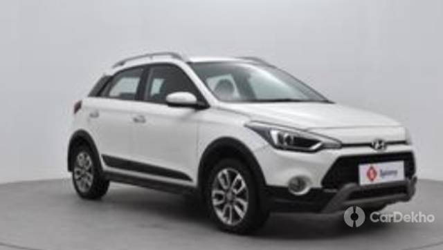 https://stimg2.cardekho.com/images/usedcarimages/large/1-2023/3585706/Screenshot_2021_1014_100250.jpg?imwidth=6400