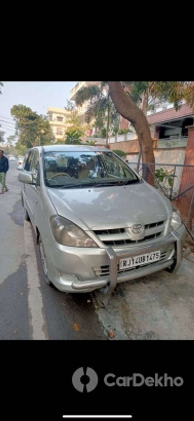 https://stimg2.cardekho.com/images/usedcarimages/large/1-2023/3586680/4FEAEEEC-0710-48D6-96D3-F7C965F085FB.jpg?imwidth=6401
