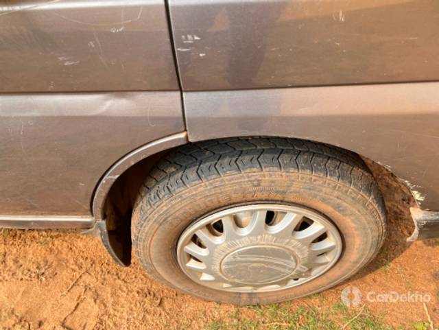 https://stimg2.cardekho.com/images/usedcarimages/large/1-2023/3586712/6AECEC32-F3F3-40F8-AE76-CB339A0057C0.jpg?imwidth=6401