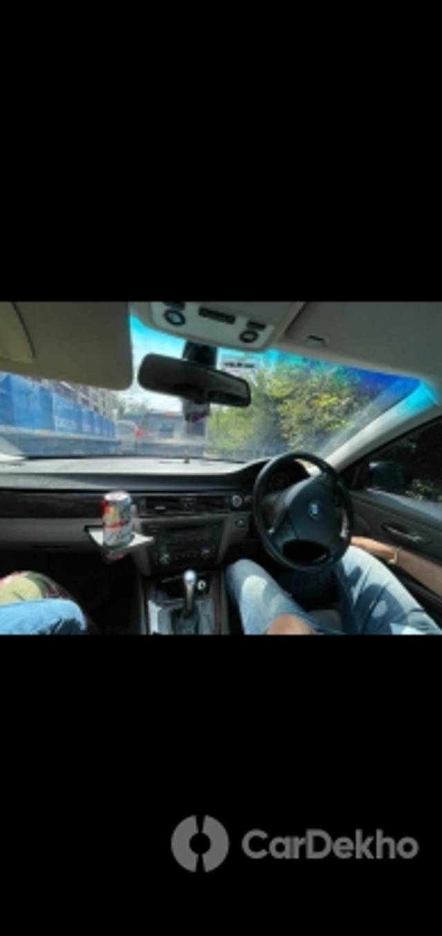 https://stimg2.cardekho.com/images/usedcarimages/large/1-2023/3586786/Screenshot_20230121-113415_Gallery.jpg?imwidth=6402
