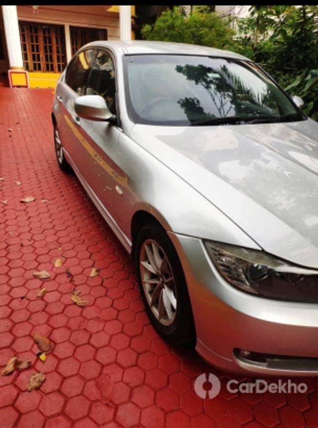 https://stimg2.cardekho.com/images/usedcarimages/large/1-2023/3587094/44A54884-5C50-4EAC-8005-71CF07CE14F4.jpg?imwidth=6401