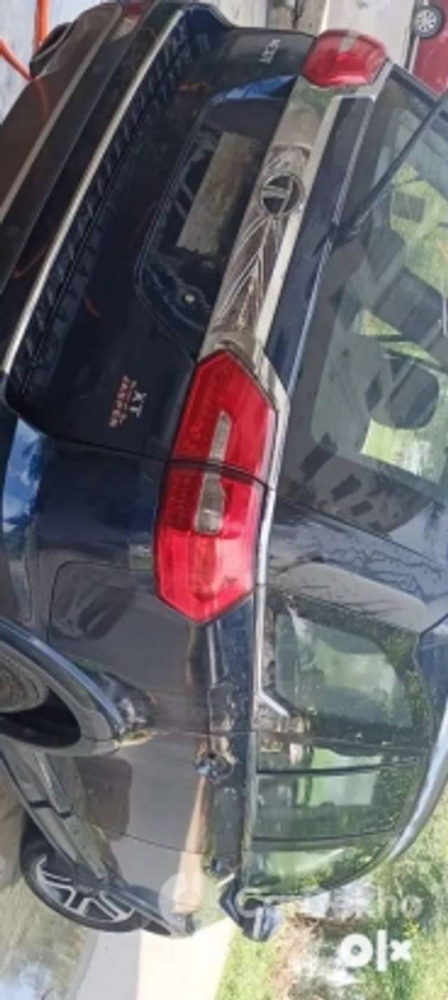 https://stimg2.cardekho.com/images/usedcarimages/large/1-2023/3587150/1672510339200.jpg?imwidth=6401