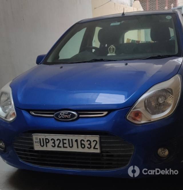 https://stimg2.cardekho.com/images/usedcarimages/large/1-2023/3588216/Car2.jpg?imwidth=6401