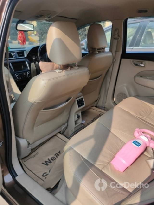https://stimg2.cardekho.com/images/usedcarimages/large/1-2023/3588500/IMG20230117140613.jpg?imwidth=6401