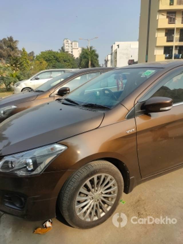 https://stimg2.cardekho.com/images/usedcarimages/large/1-2023/3588500/IMG20230117140658.jpg?imwidth=6400