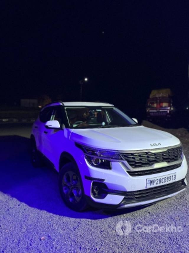 https://stimg2.cardekho.com/images/usedcarimages/large/1-2023/3589677/97D9B958-BBD9-4AE4-BE21-6D7388D6358F.jpg?imwidth=6400