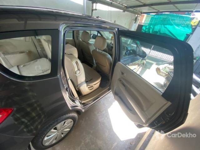 https://stimg2.cardekho.com/images/usedcarimages/large/1-2023/3589859/IMG-20220925-WA0016.jpg?imwidth=6400